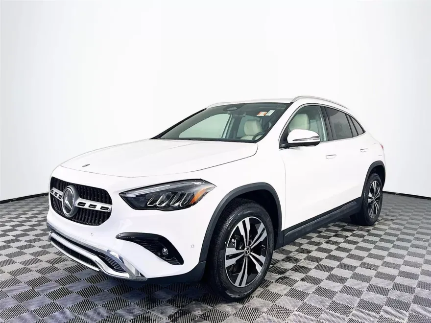 2025 Mercedes Benz GLA 250 4MATIC photo 1