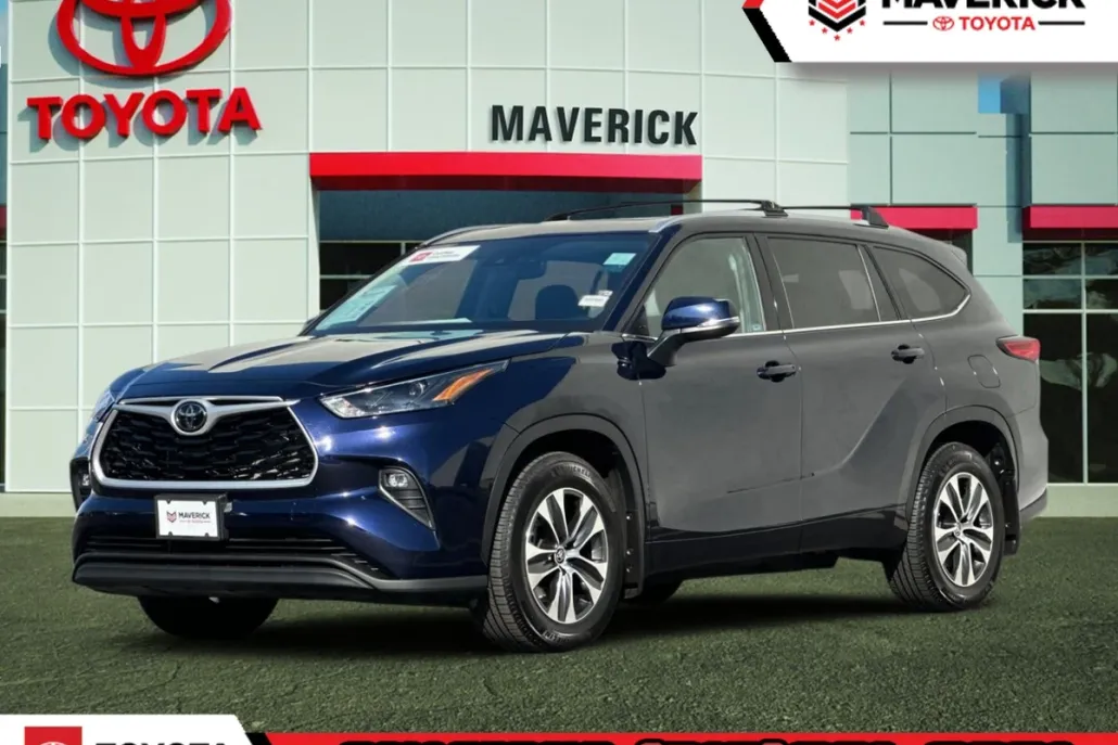 2022 Toyota Highlander XLE photo 1