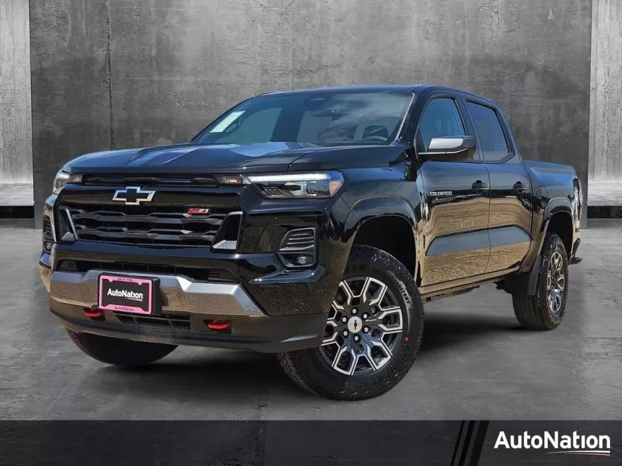 2025 Chevrolet Colorado Z71 photo 1