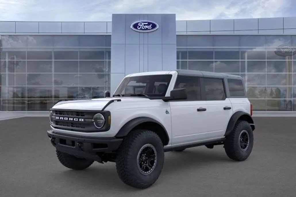 2024 Ford Bronco Black Diamond photo 1