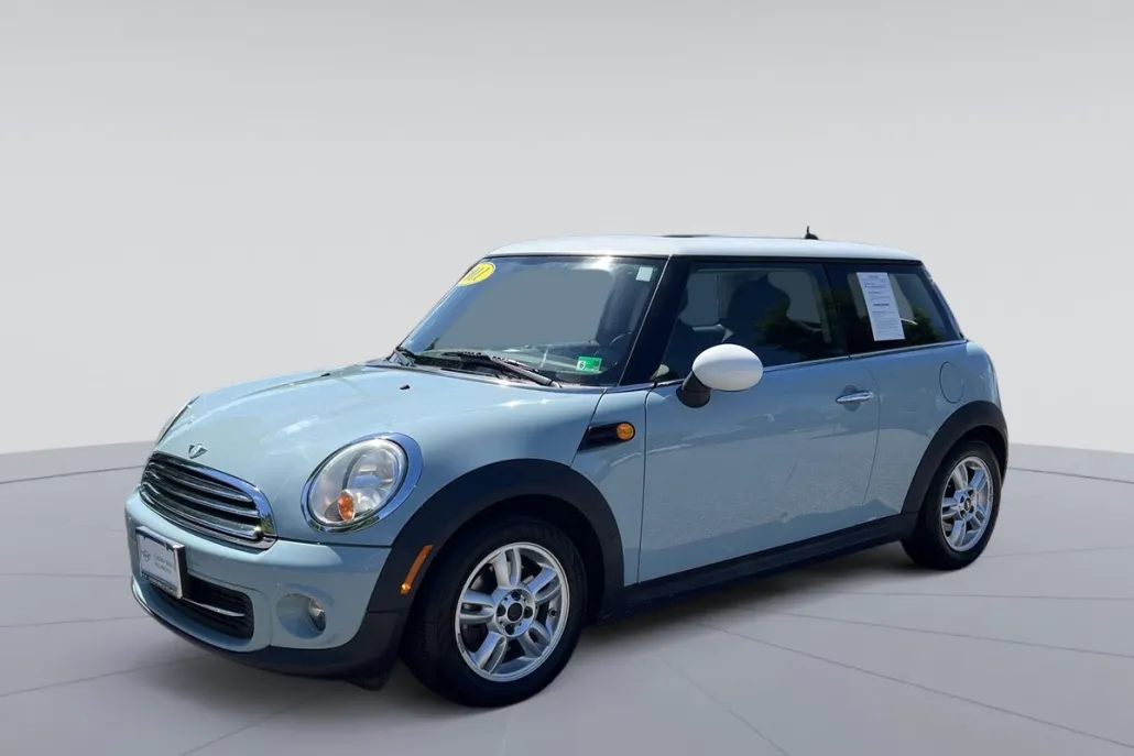 2011 Mini Cooper Base photo 1