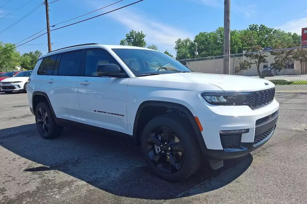 2025 Jeep Grand Cherokee Limited photo 1