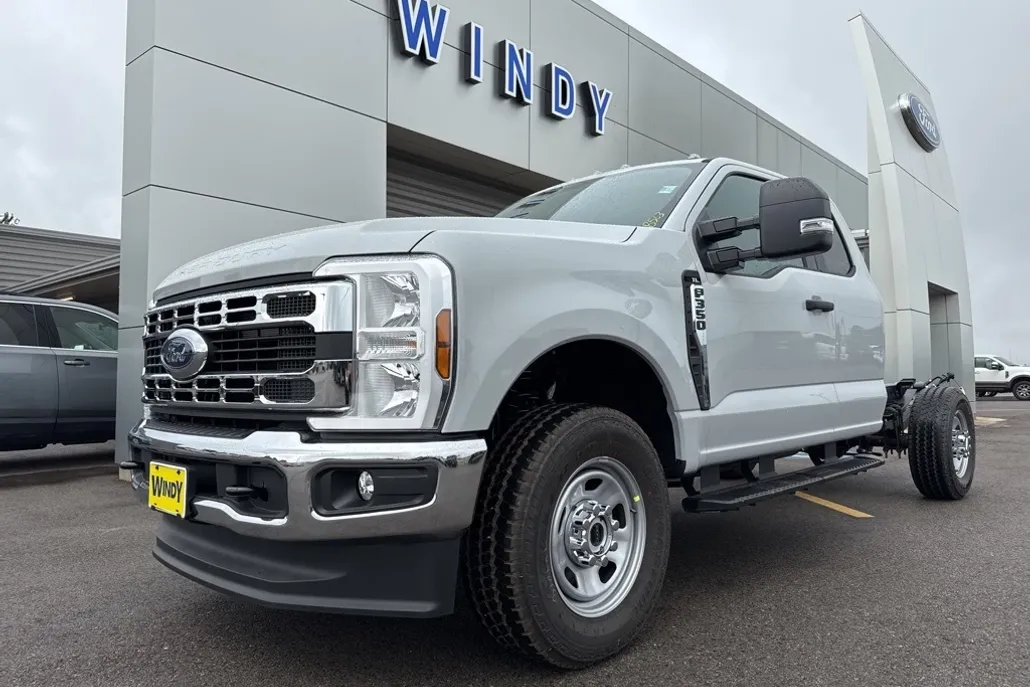 2026 Ford F-350 photo 1