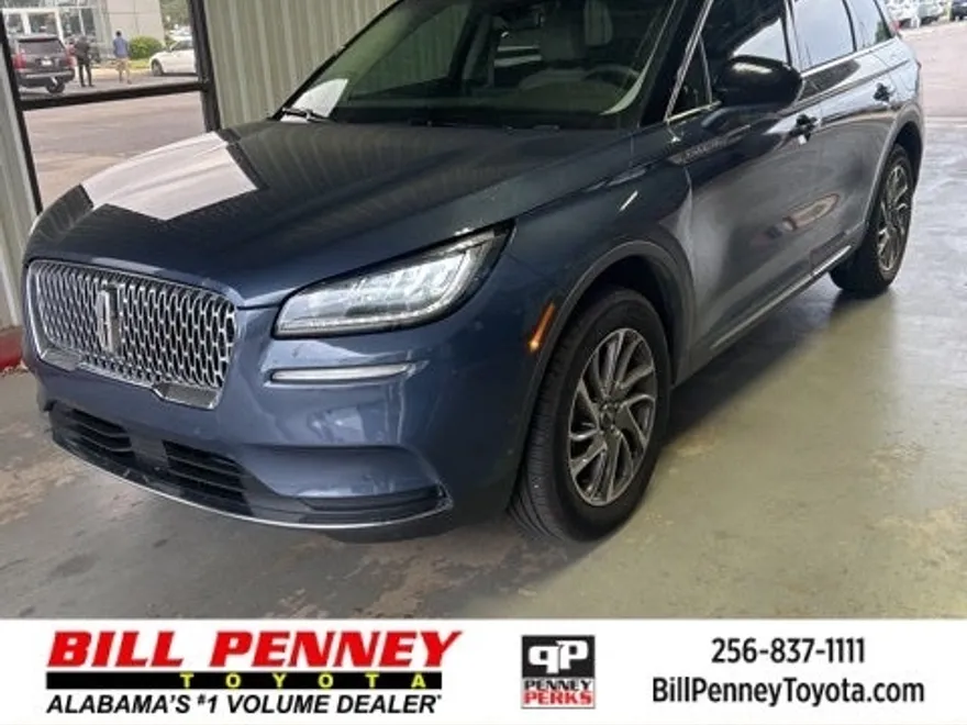 2022 Lincoln Corsair Standard photo 1