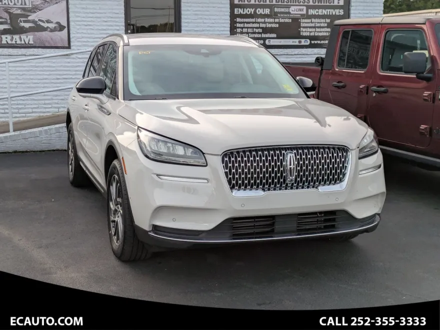 2021 Lincoln Corsair Standard photo 1