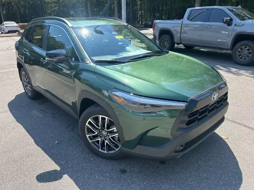 2026 Toyota Corolla Cross XLE photo 1