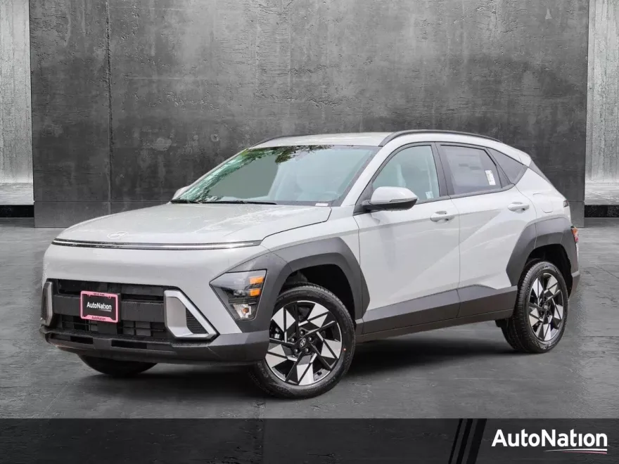 2025 Hyundai Kona SEL photo 1