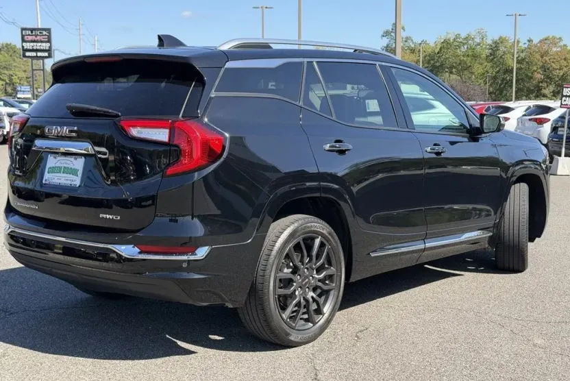 2023 Gmc Terrain Denali photo 1