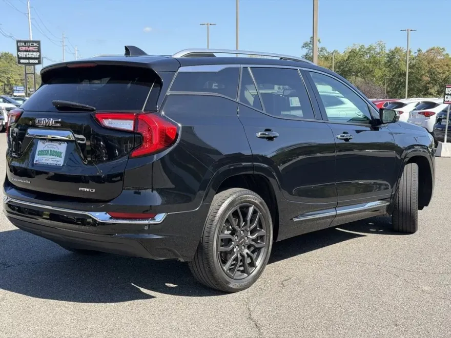 2023 Gmc Terrain Denali photo 1