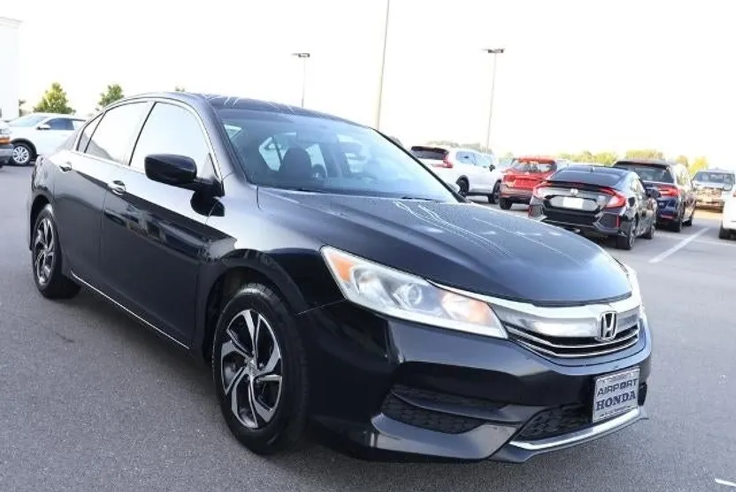 2016 Honda Accord LX photo 1