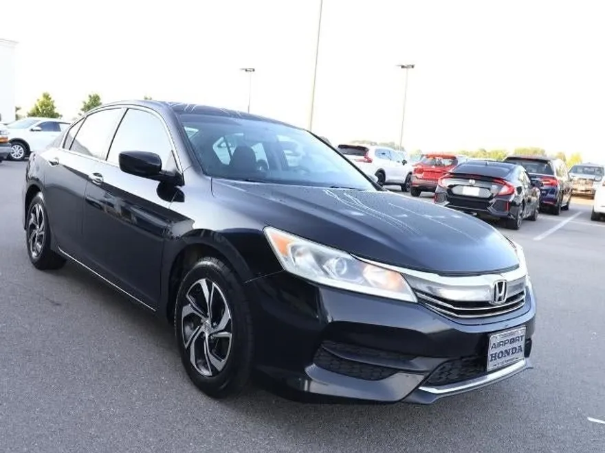 2016 Honda Accord LX photo 1