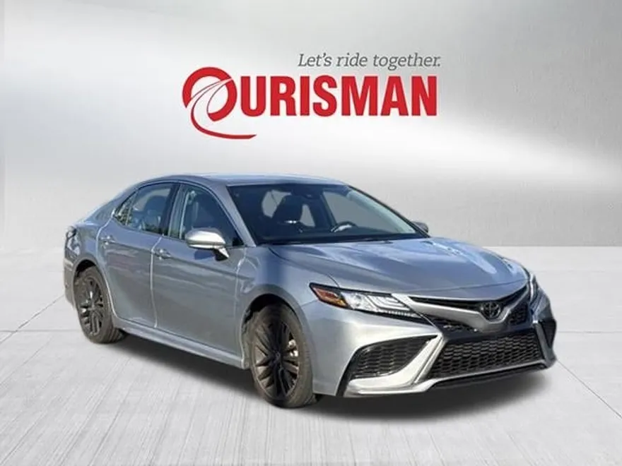 2023 Toyota Camry XSE photo 1