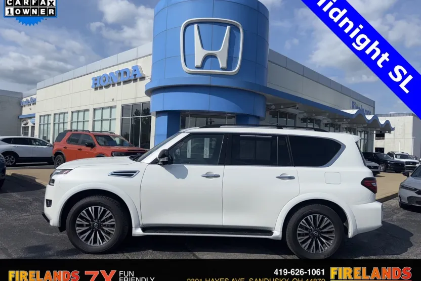 2024 Nissan Armada SL photo 1