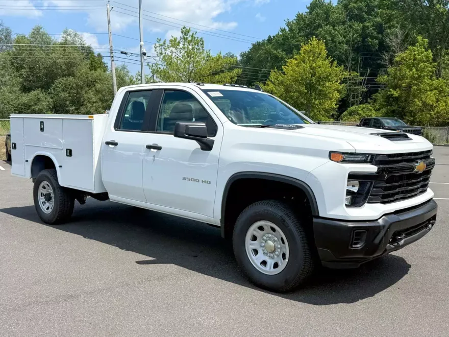 2025 Chevrolet Silverado 3500HD Work Truck photo 1
