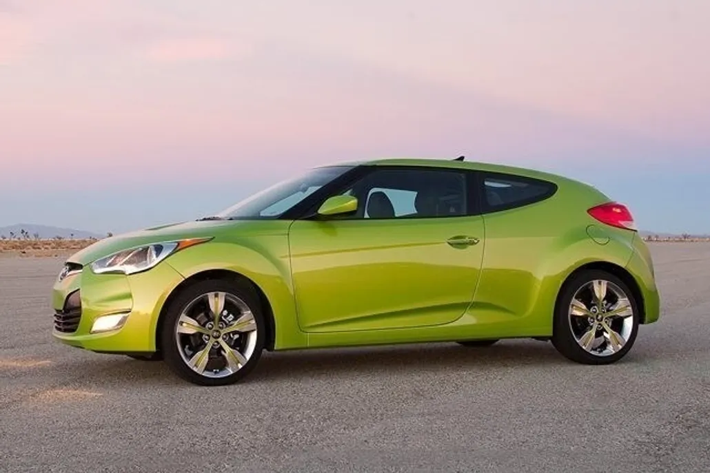 2013 Hyundai Veloster Base photo 1