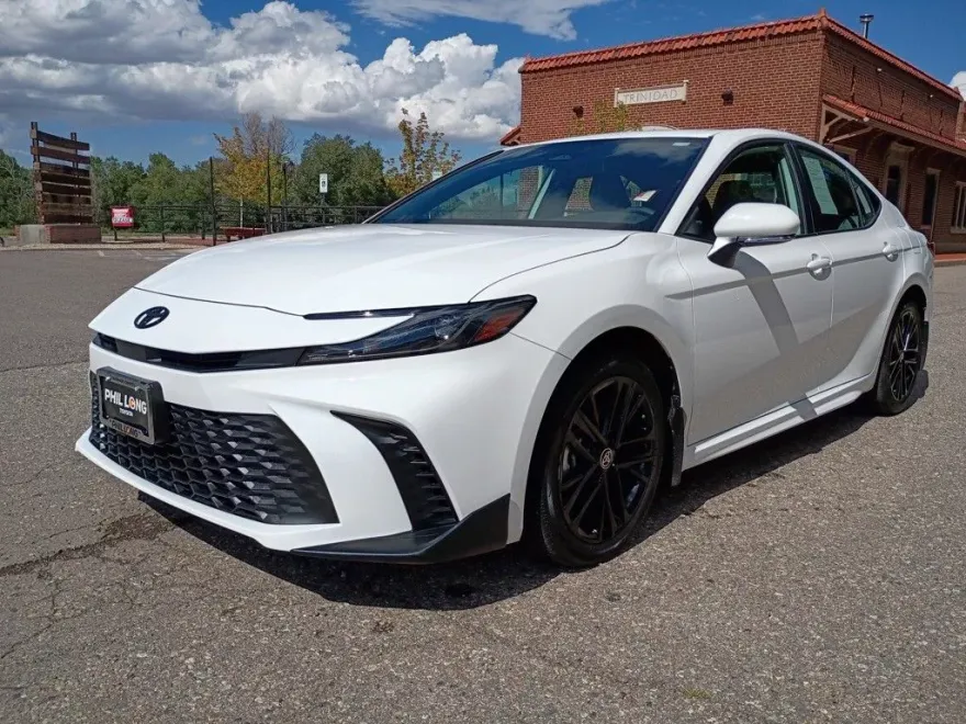 2025 Toyota Camry XSE photo 1