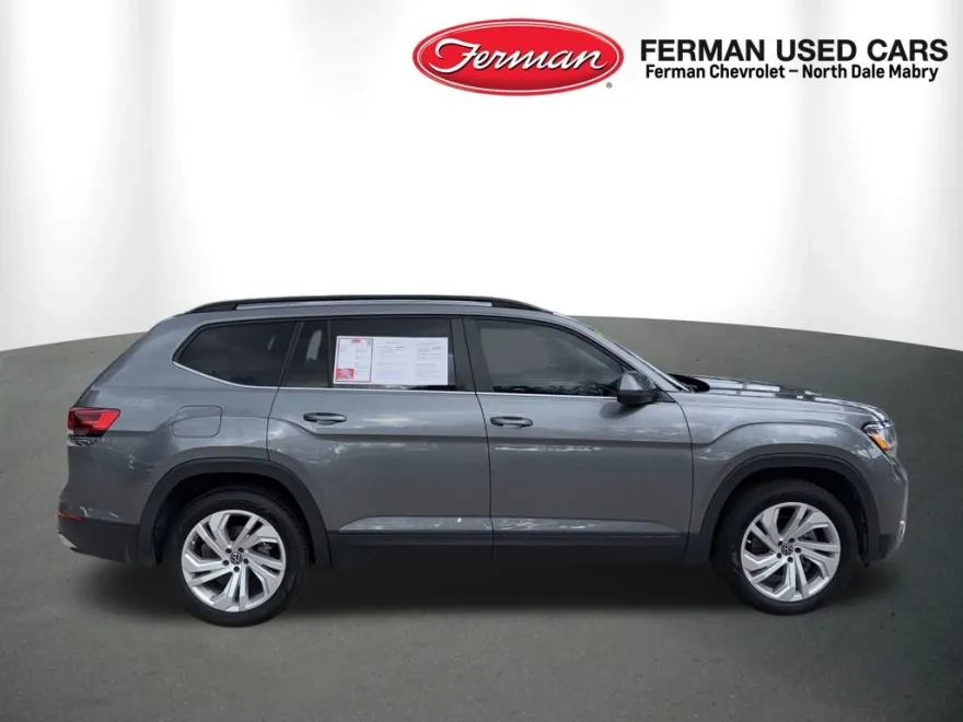 2021 Volkswagen Atlas SE Technology photo 1