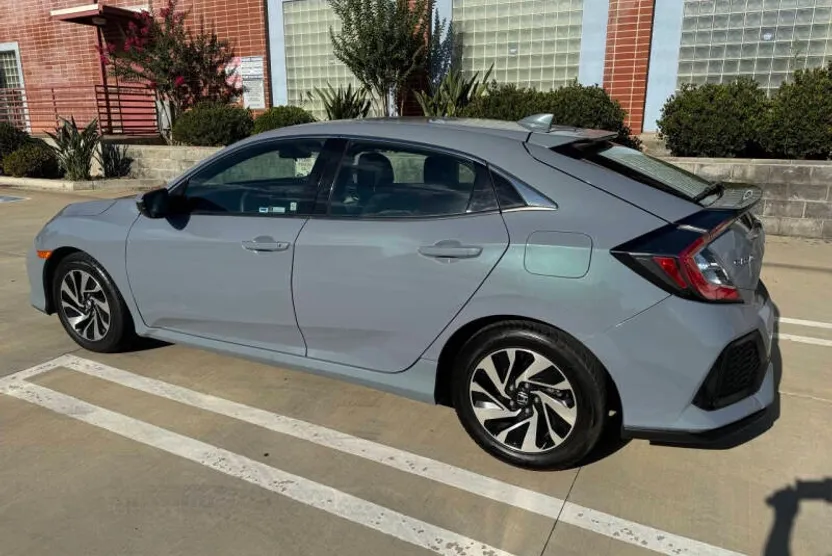 2019 Honda Civic LX photo 1