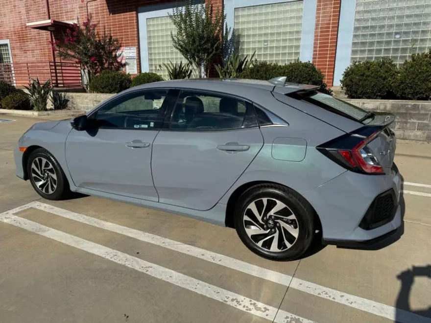 2019 Honda Civic LX photo 1