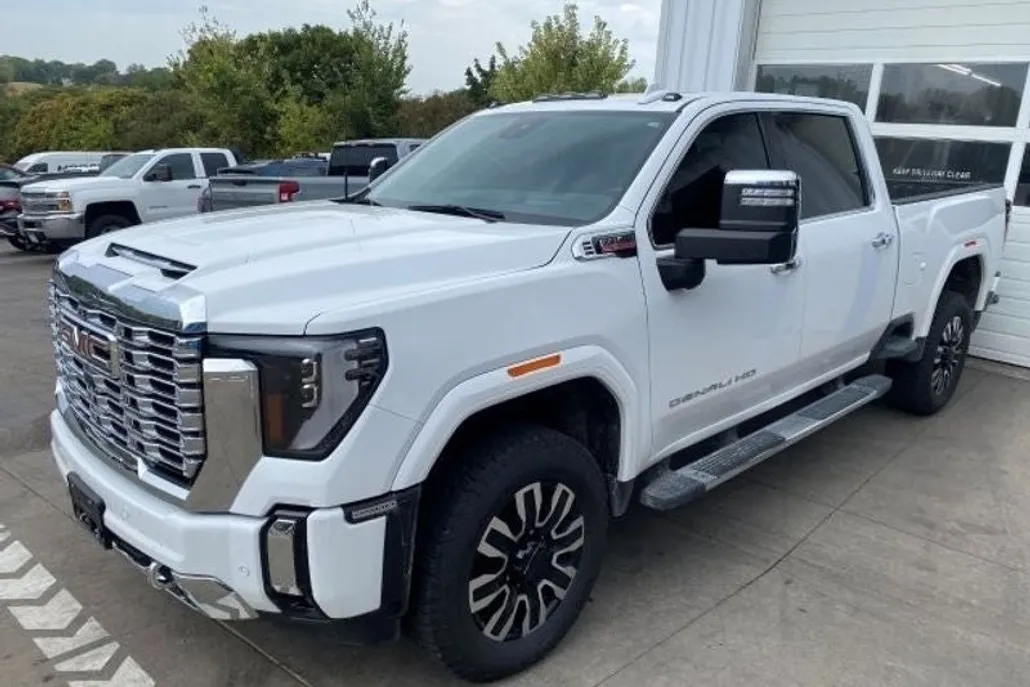 2024 Gmc Sierra 2500 HD Denali photo 1