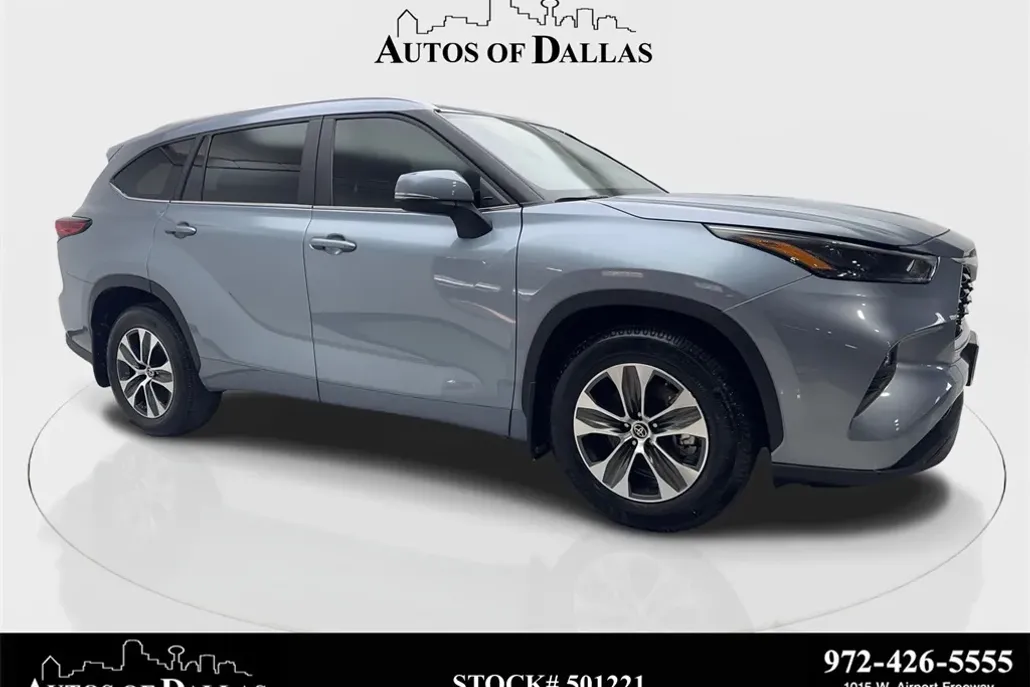 2023 Toyota Highlander L photo 1