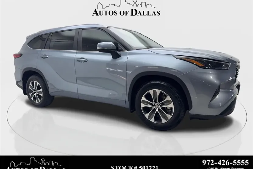 2023 Toyota Highlander L photo 1