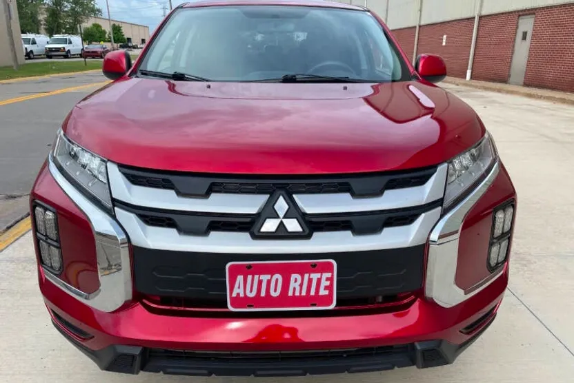 2020 Mitsubishi Outlander Sport ES photo 1