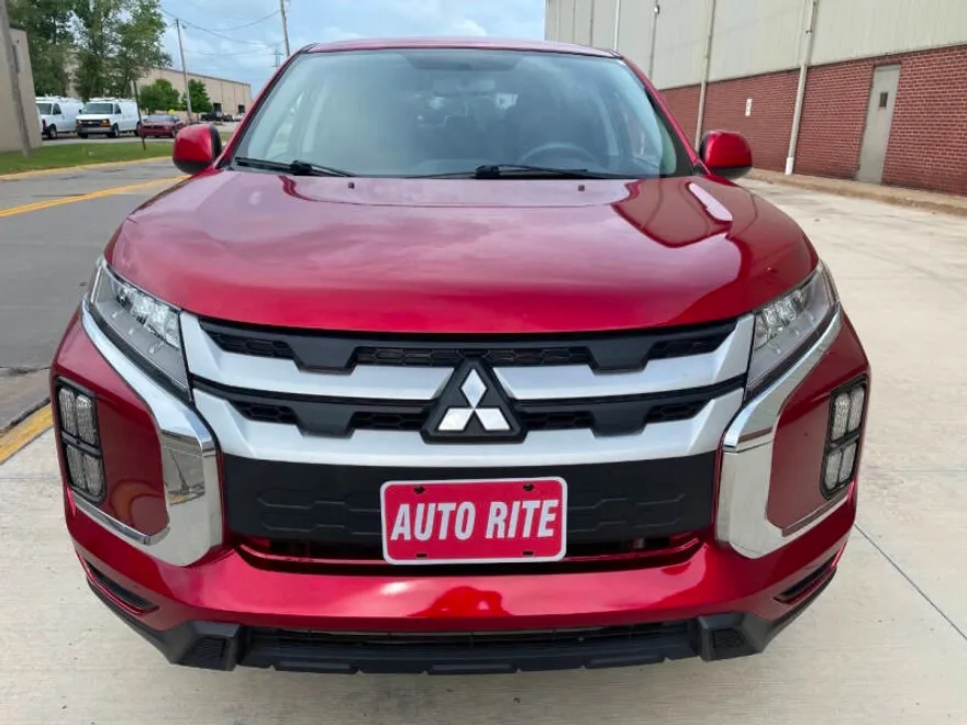 2020 Mitsubishi Outlander Sport ES photo 1