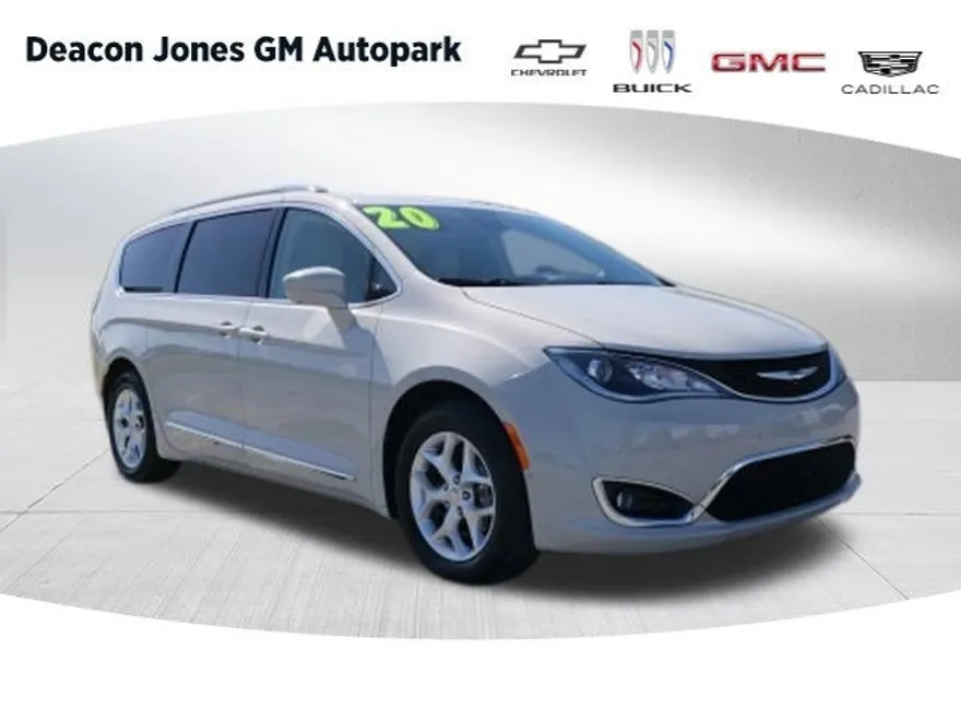 2020 Chrysler Pacifica Touring Plus photo 1