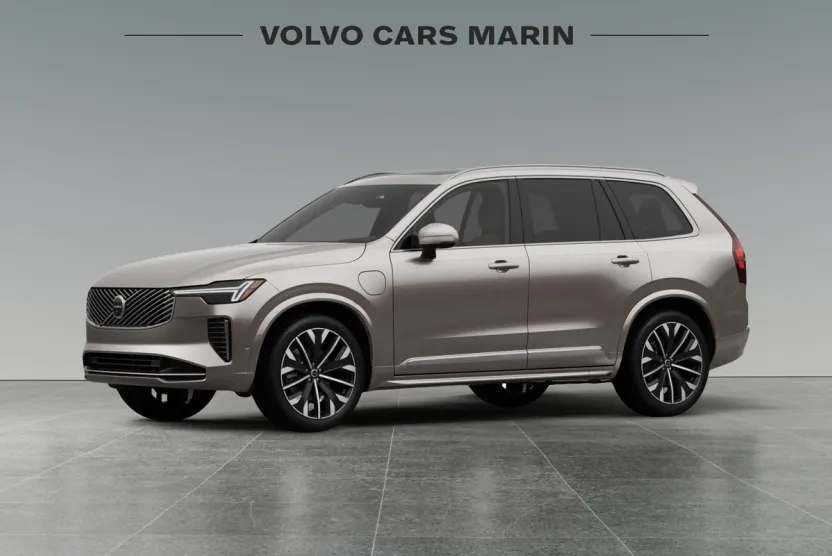 2026 Volvo XC90 T8 Plus photo 1