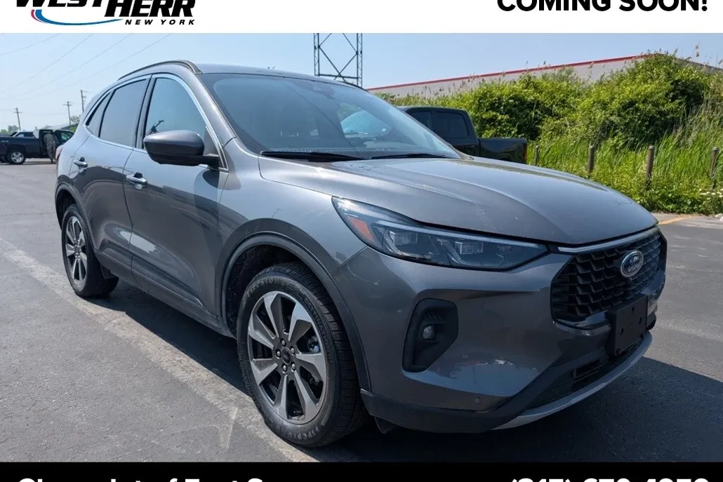 2024 Ford Escape Platinum photo 1