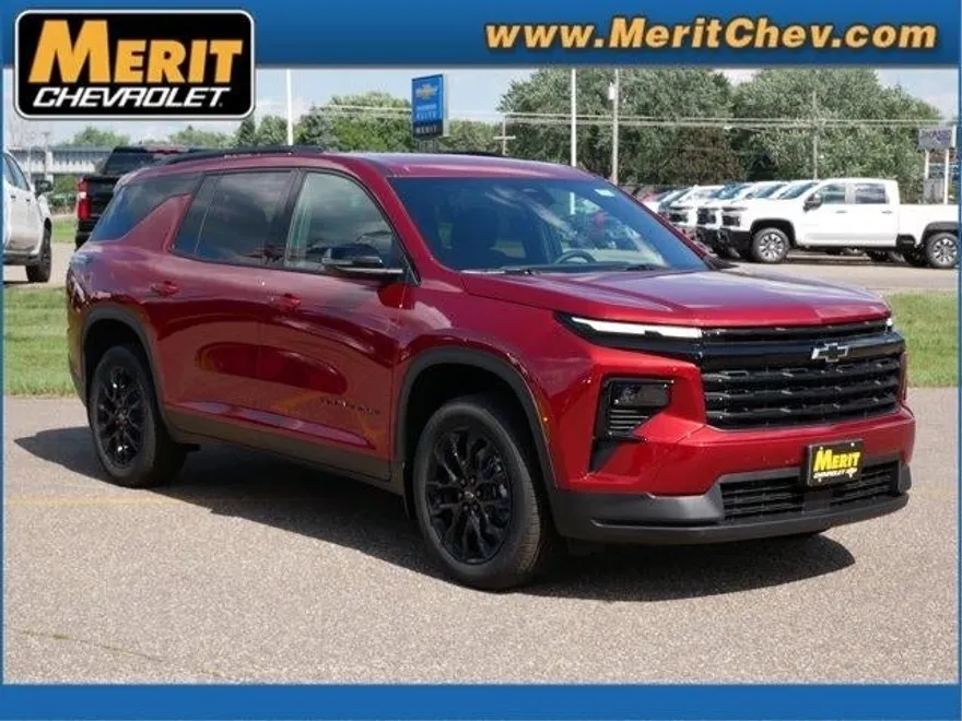 2025 Chevrolet Traverse 2LT photo 1