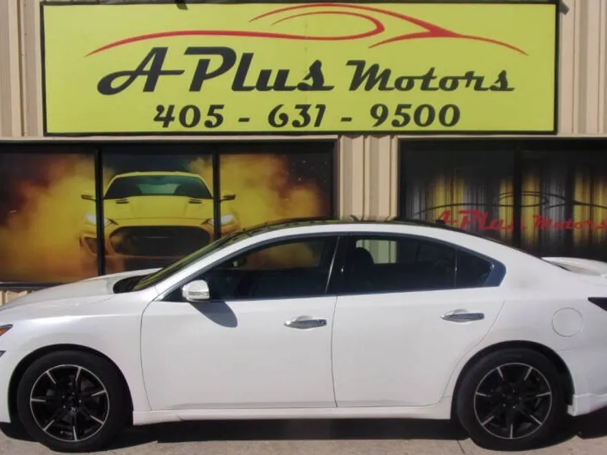 2012 Nissan Maxima S photo 1