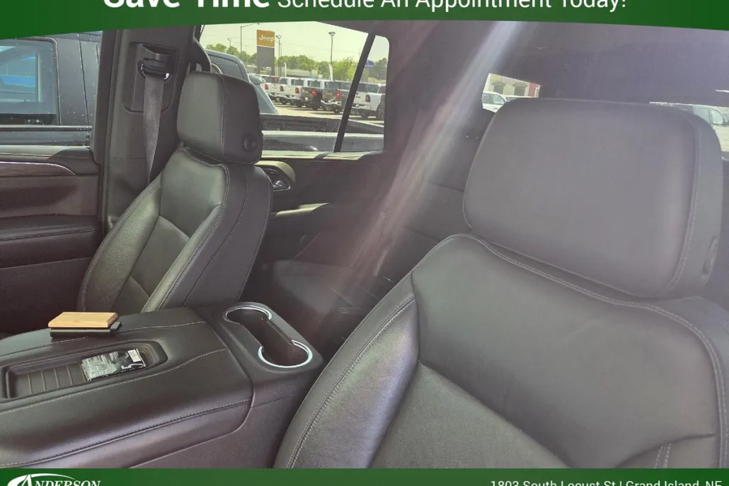 2021 Chevrolet Tahoe Z71 photo 1