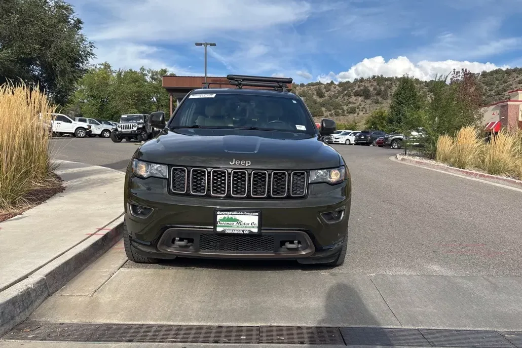 2017 Jeep Grand Cherokee Limited photo 1