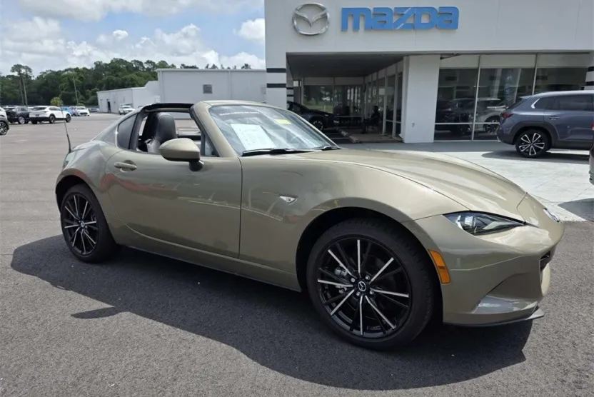 2024 Mazda MX-5 Miata Miata RF Grand Touring photo 1
