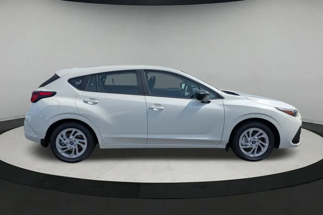 2025 Subaru Impreza Base photo 1