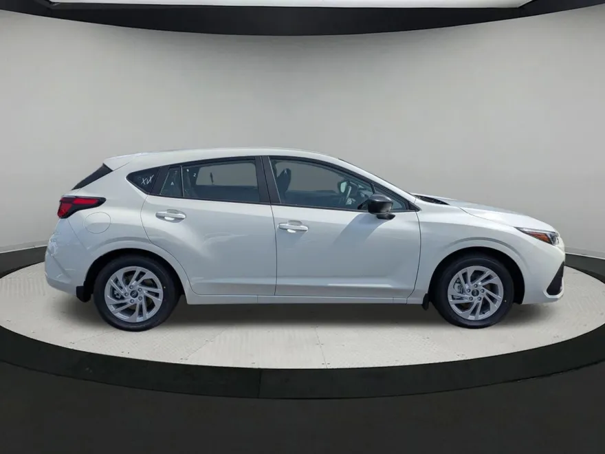 2025 Subaru Impreza Base photo 1