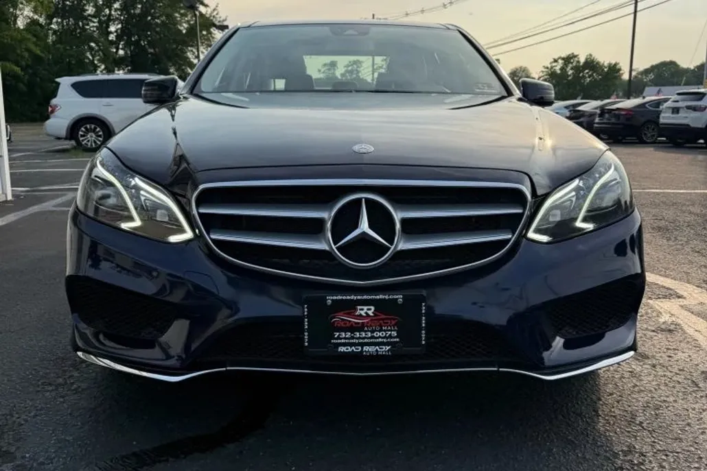 2016 Mercedes Benz E 350 4MATIC Sedan photo 1