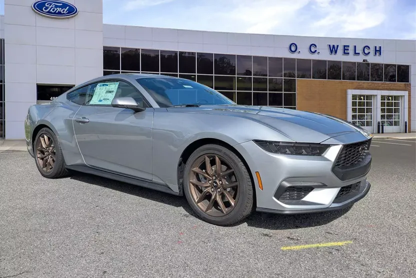 2025 Ford Mustang EcoBoost Premium photo 1