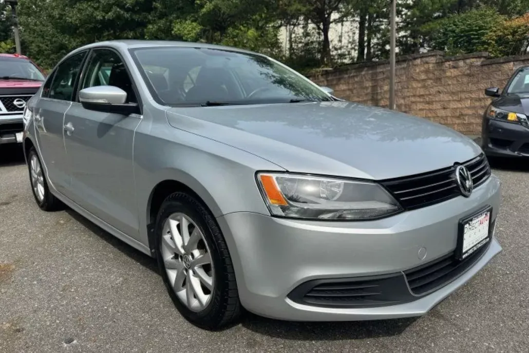 2013 Volkswagen Jetta SE photo 1