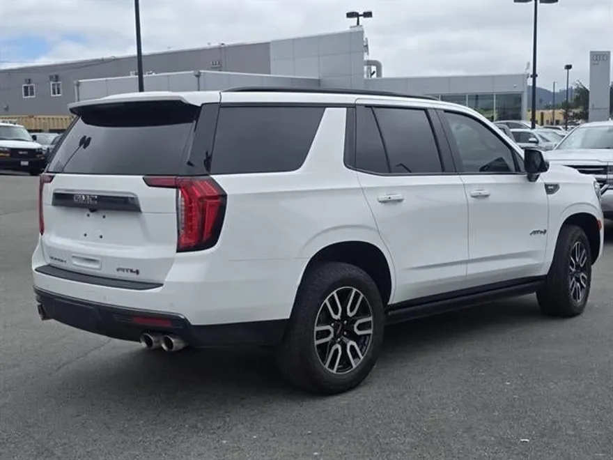 2024 Gmc Yukon AT4 photo 1