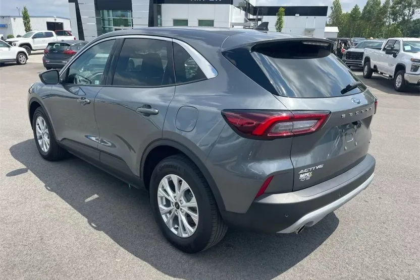 2023 Ford Escape Active photo 1