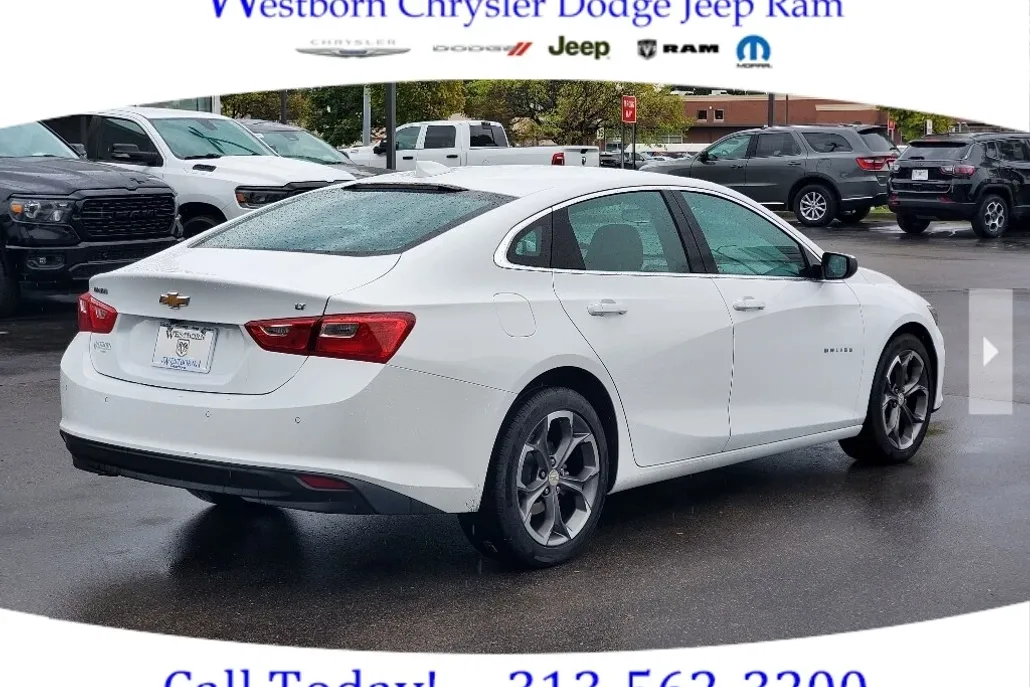 2024 Chevrolet Malibu 1LT photo 1