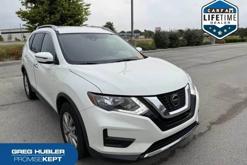 2020 Nissan Rogue SV photo 1