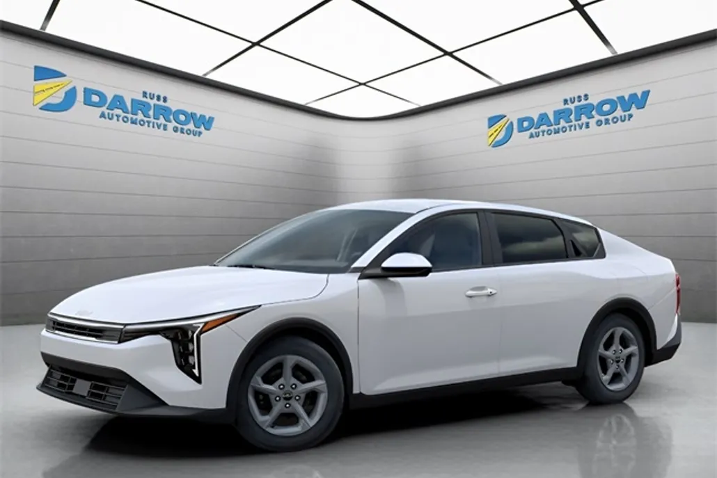 2025 Kia K4 LXS photo 1