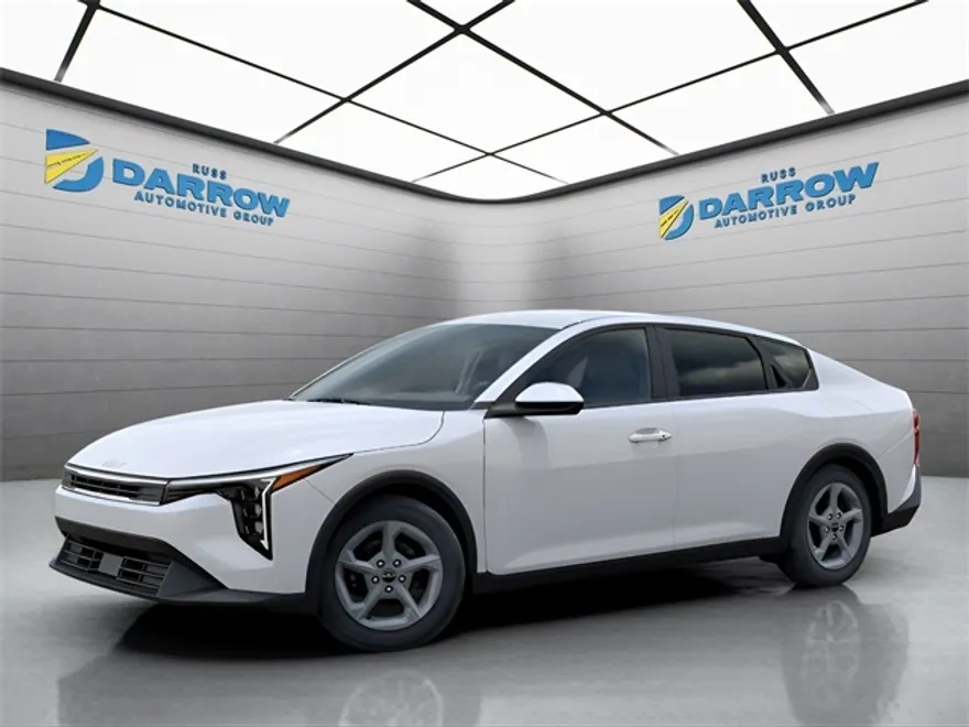 2025 Kia K4 LXS photo 1