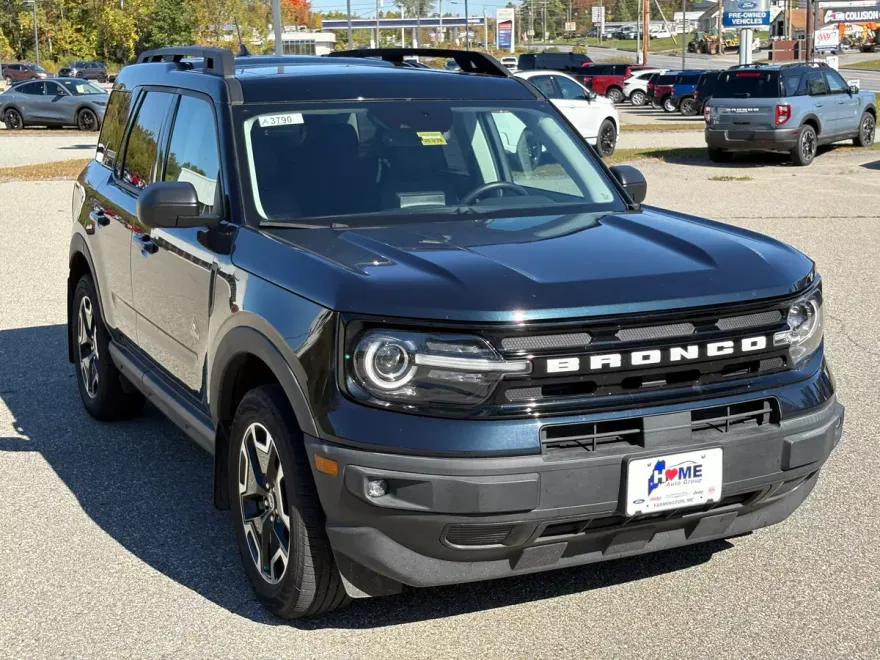 2023 Ford Bronco Sport Outer Banks photo 1