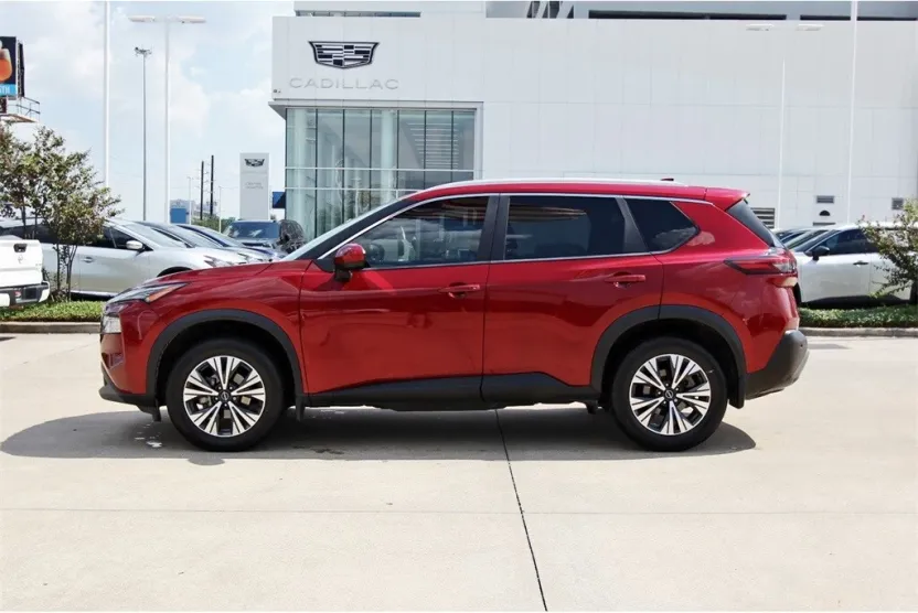 2023 Nissan Rogue SV photo 1