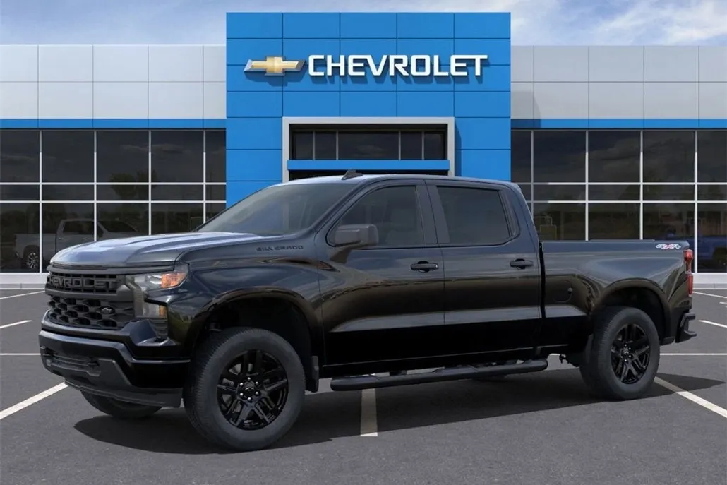 2025 Chevrolet Silverado 1500 Custom photo 1